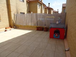 Lloguer Casa adossada a Centro. Chalet en venta directa y opcion de compra con señal de entrada