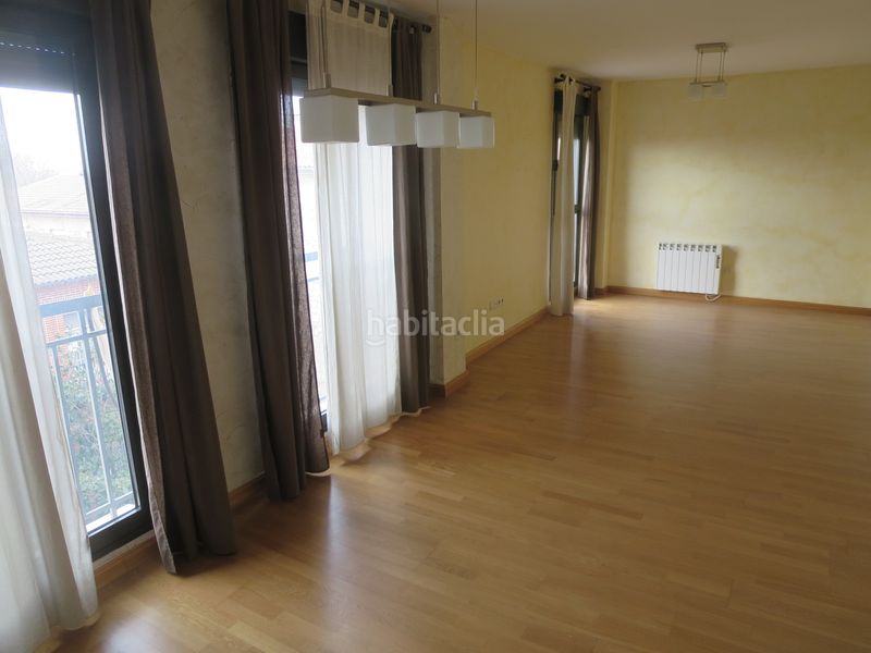 Foto c6e7142d-c300-4539-b0ad-6a667eeb80c2. Pis amb calefacció aparcament a Centro Illescas