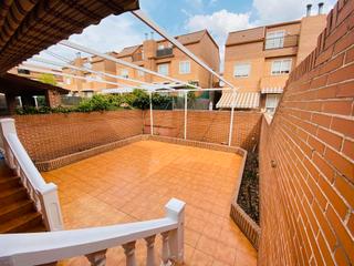 Reihenhaus  Calle secundino zuazo. Espectacular chalet en la garena