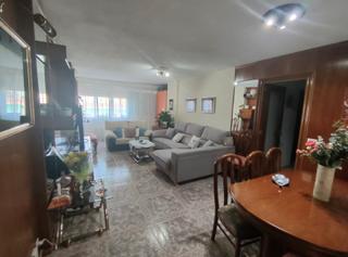 Etagenwohnung en Veredillas. Piso grande y bonito