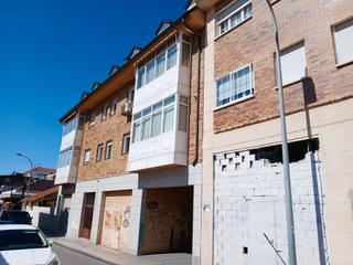 Aparcament cotxe a Calle real 45. Se vende plaza de garaje en calle real