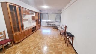 Location Appartement à Caballería Española. Gran piso de 4 dormitorios y 2 baños con terraza y calefaccion c