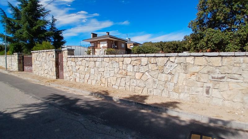 Foto eebf154a-081f-4563-8842-ad19b0e5491d. Terreno residenziale in calle tauro 13 in Guadarrama