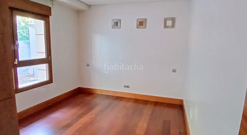 Foto 188b90a7-1818-4bc0-ae3b-6b701155834e. Towny house in calle sierra cazorla 6 in Dehesa-El Soto Collado Villalba