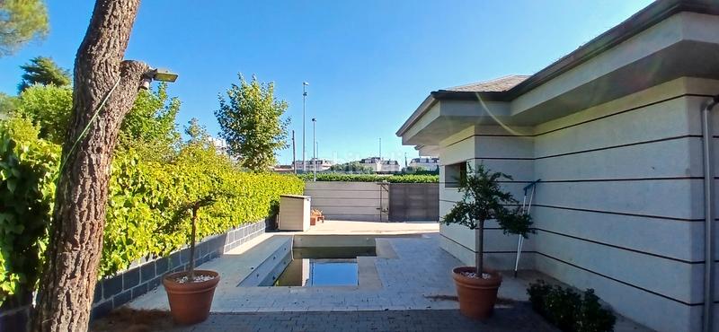 Foto 1a44b03f-3ec4-432e-bc12-2e7f70fdce10. Towny house in calle sierra cazorla 6 in Dehesa-El Soto Collado Villalba