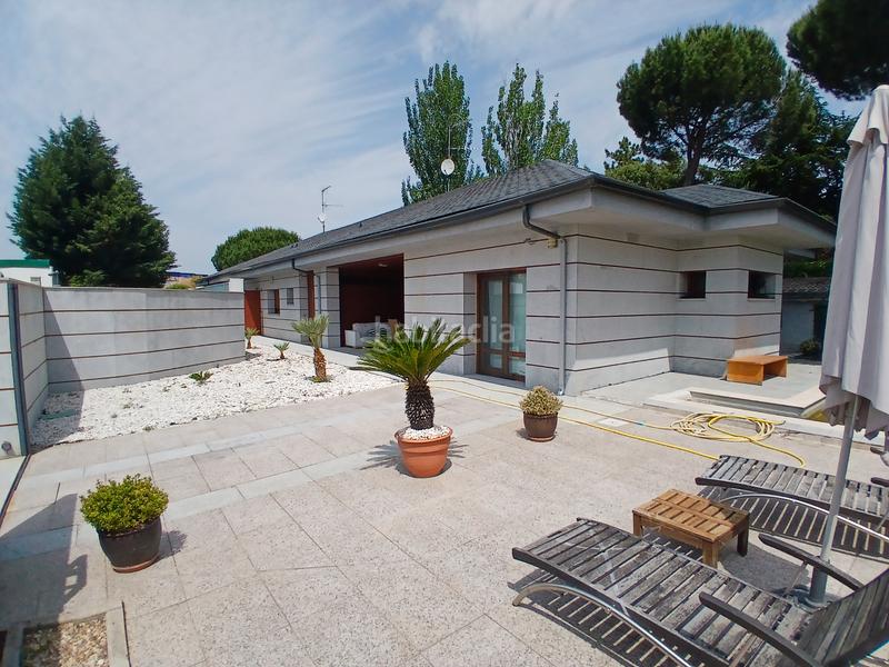 Foto f836bb1e-11b1-48dc-8eb4-84bb6b91b92b. Towny house in calle sierra cazorla 6 in Dehesa-El Soto Collado Villalba