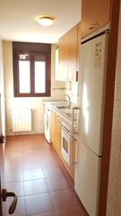 Location Appartement  Plaza bami. Piso 2 hab semi amueblado