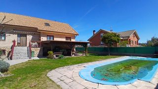 Xalet a Calle menéndez pelayo 3. Magnifico chalet independiente en colonia media luna