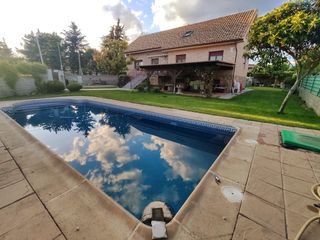 Chalet  Calle menéndez pelayo. Magnifico chalet en venta en la exclusiva zona de colonia media