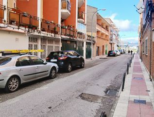 Local Comercial a Calle Gaudí 10