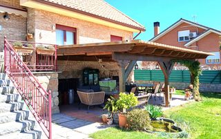 Chalet  Calle menéndez pelayo 4. Urb. colonia media luna venta de chalet independiente con 330m c