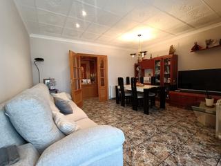 Piso en Ca n'Anglada. Piso de 98m2 al lado del terrassa plaça