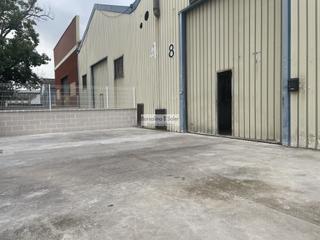Rent Industrial building  Carrer selva. Muy bien ubicada!