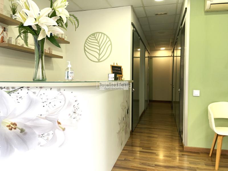 Foto 937f1ab6-2419-4ec4-8a9e-b49d9f9923f8. Traspaso local comercial el negocio de tus sueños! en Franqueses del Vallès (Les)