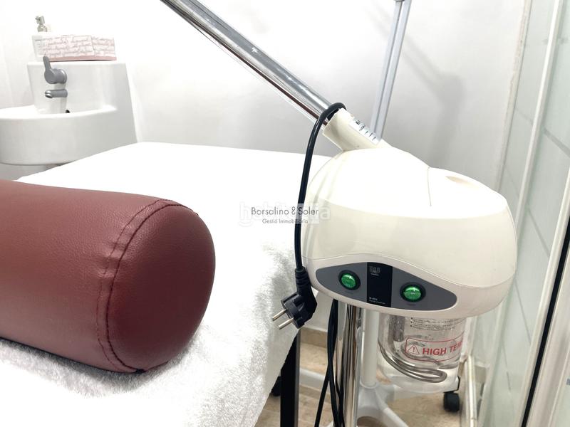 Foto bb4cc6fc-053c-4770-be4c-9043af6bcb4a. Traspaso local comercial el negocio de tus sueños! en Franqueses del Vallès (Les)