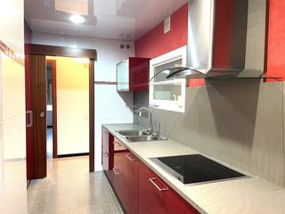 Appartement  Carrer doctor ferran. Centro - para entrar a vivir, muy luminoso!
