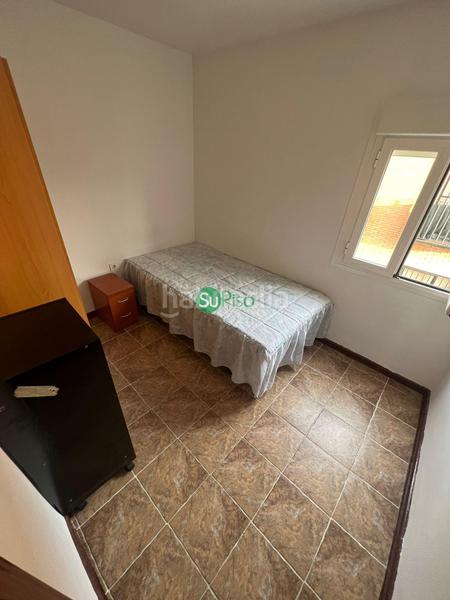 Foto 5376efe7-beaa-438e-b741-feed1a9cce35. Alquiler piso en n/a 2c en Yeles