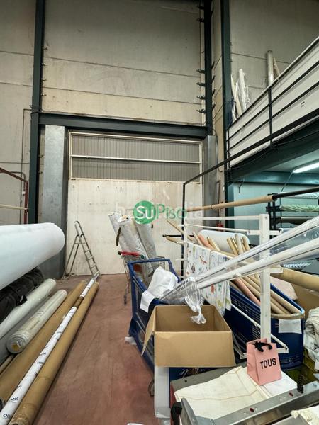 Foto 1c87209c-5043-4bd6-8d44-07ac7764f2c3. Bâtiment à usage industriel dans n/a dans Estación-Cruz Roja Illescas