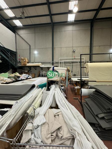 Foto 5c6c0726-93af-48c6-ae39-171a29bfe28c. Bâtiment à usage industriel dans n/a dans Estación-Cruz Roja Illescas