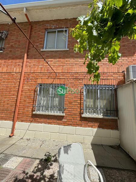 Foto 305c2536-0dff-4390-864e-d94816c4ff71. Casa adossada a n/a 10 a Yeles