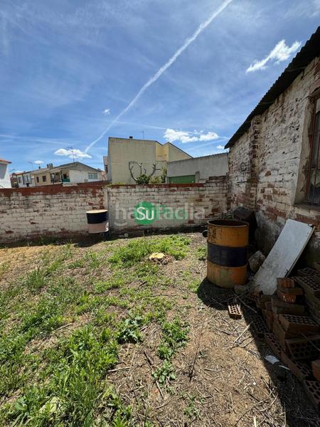 Foto 47f88280-b6aa-4f51-86aa-d6719a5d0f71. Casa adossada a n/a 10 a Yeles