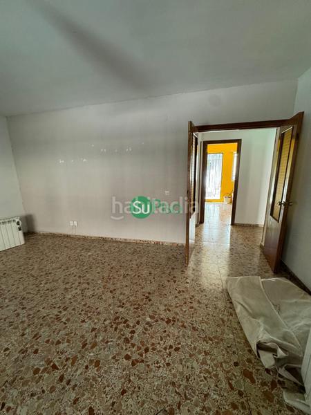 Foto 980804cf-5a67-45d7-9175-09d576bbb2a4. Casa adossada a n/a 10 a Yeles