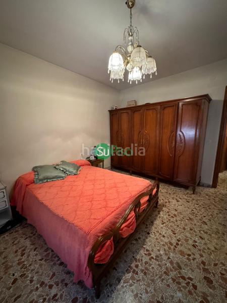 Foto baea73f4-fdc2-4e55-a533-ba0542c0ec86. Casa adossada a n/a 10 a Yeles