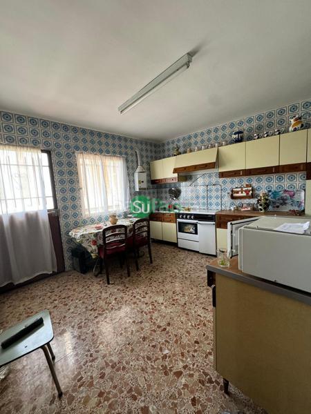 Foto bfe7ef9c-20d5-452c-ad35-4615d58eb2e9. Casa adossada a n/a 10 a Yeles