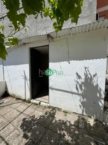Foto d8e2f9b0-2bdf-434b-b3b8-893a08843e66. Casa adossada a n/a 10 a Yeles