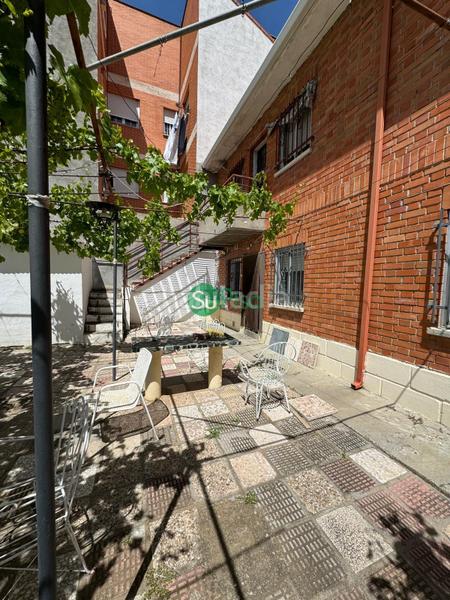 Foto e30d440c-e9c1-4240-a8ed-9a11e5022d11. Casa adossada a n/a 10 a Yeles