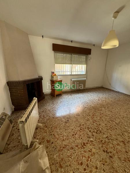 Foto fbc8de07-9b74-4edf-86f0-7c58d3144fe0. Casa adossada a n/a 10 a Yeles