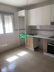 Casa adossada a N/a 17. Su piso  inmobiliaria comercializa chalets a estrenar en yeles -