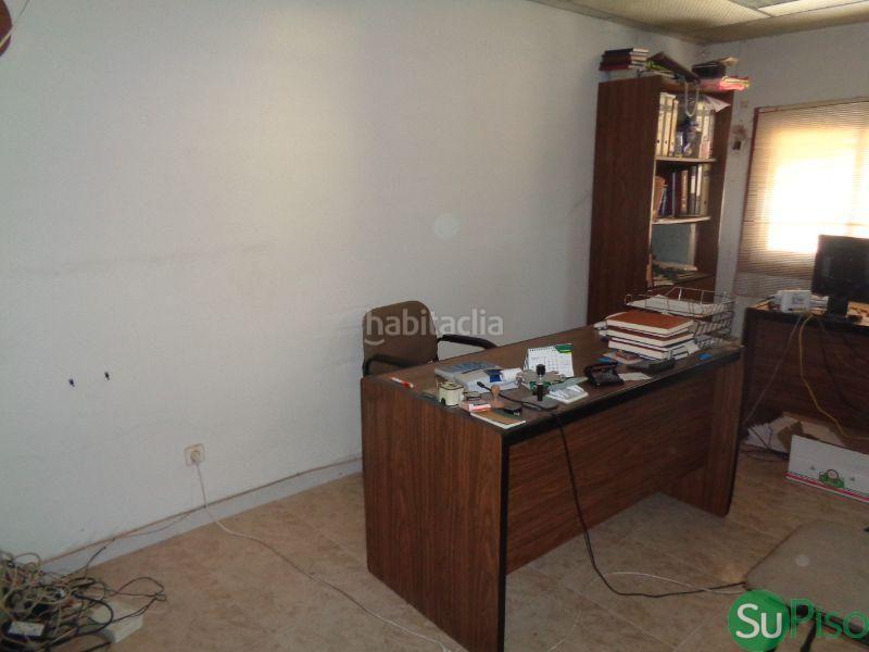 Foto 38137670-bde5-4d15-a1ec-eaf676a41999. Fabrikhalle in n/a in Yeles