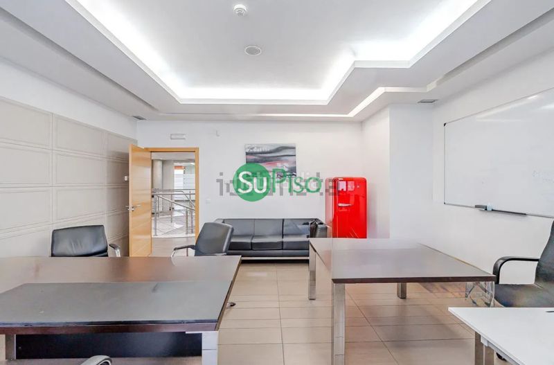 Foto a72244a5-1f77-4cbb-be84-155ae769acc4. Local comercial a calle holanda 5 a Griñón