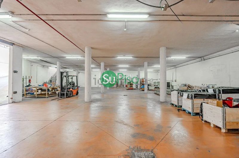 Foto ca38bba1-0dea-43ef-a88b-49f45bbffede. Local comercial a calle holanda 5 a Griñón