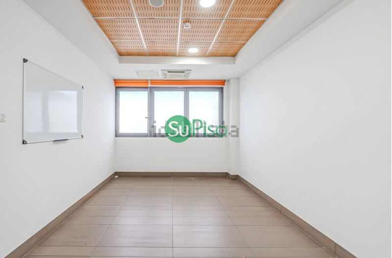 Foto f72b5f5f-c74b-413f-89b1-b67efd08a540. Local comercial a calle holanda 5 a Griñón