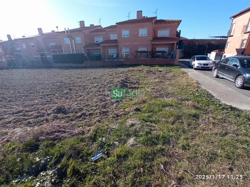 Foto b458b7da-8dec-4bd5-929d-dfbf4a44d951. Wohngrundstück in calle esquivias 10 in Borox