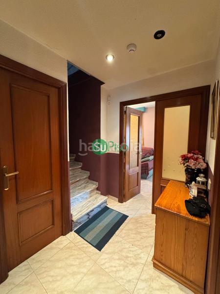 Foto 4a073df3-6686-4b6e-923d-a6a0a9ac8e9b. Maison jumelée dans calle la loma 7 dans Yeles