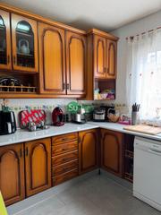 Casa aparellada a Calle la loma 7. ! tu nuevo hogar te esta esperando ! chalet pareado con piscina