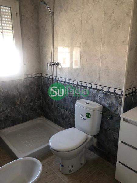 Foto c5706e2a-3502-42dd-9b63-5f78bf37ba2d. Casa pareada en avenida rufino rubio 10 en Yeles