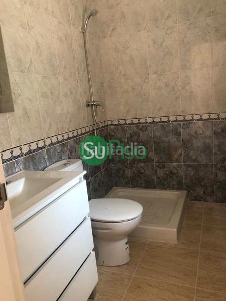 Foto e3092b2d-0834-4a99-87f1-ca14579b63e4. Casa pareada en avenida rufino rubio 10 en Yeles