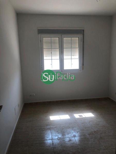 Foto f7234d7f-4081-4672-b992-effc3ba0055c. Casa pareada en avenida rufino rubio 10 en Yeles