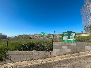 Terreno residenziale in Avenida del ferrocarril 19. Terreno en venta en los cisneros, yeles