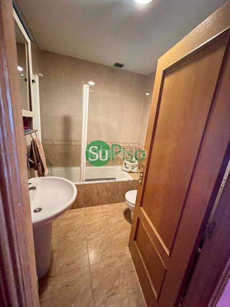 Foto 2a421a42-27bc-4ef2-af5e-f6fdb98faea5. Chalet in calle océano pacífico 76 in Las Lomas Seseña