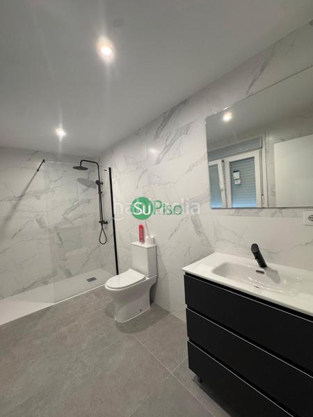 Foto 23eabf95-6389-4b93-8468-d73648a16c14. Casa adossada a calle de magallanes 10 a Yuncos