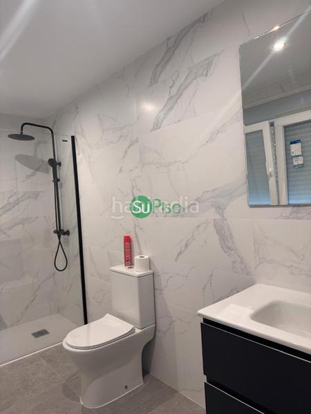 Foto 2d84c7b0-0c66-4b9c-b693-dce2146f72a1. Casa adossada a calle de magallanes 10 a Yuncos