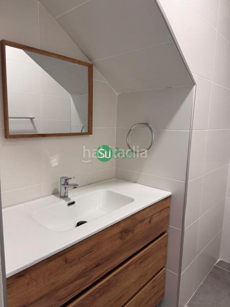 Foto 2dd7df0c-3e26-44c8-9222-7dadad1cf2a6. Casa adossada a calle de magallanes 10 a Yuncos