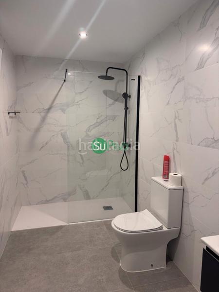 Foto 2ecd445e-7521-45dc-8fba-617cb52f5c5e. Casa adossada a calle de magallanes 10 a Yuncos