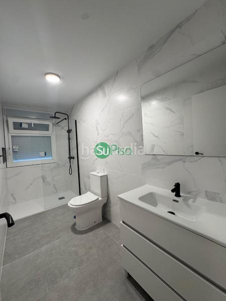 Foto 3e60930e-79ec-4761-80bf-525ebcc78d69. Casa adossada a calle de magallanes 10 a Yuncos