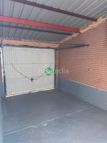 Foto 8f4cedff-6ae2-4600-b8df-3692d861d9ce. Casa adossada a calle de magallanes 10 a Yuncos